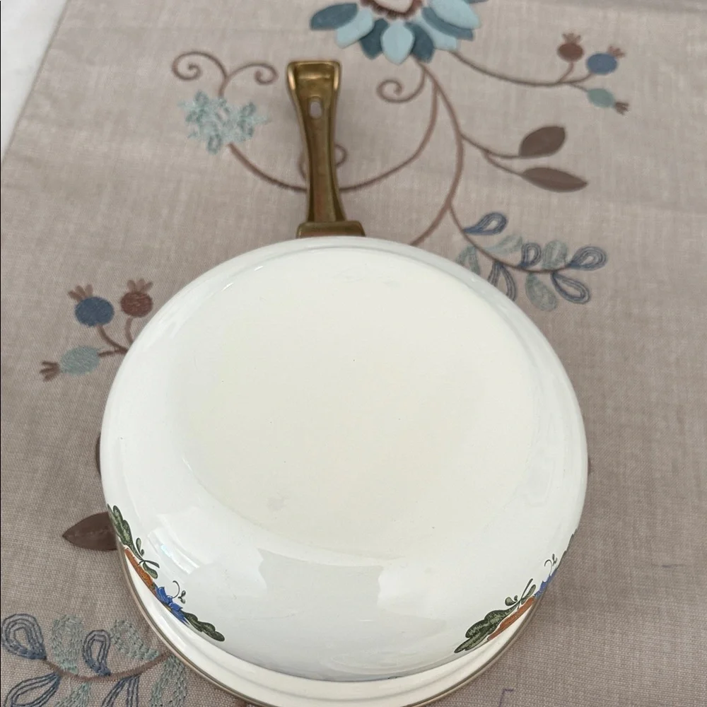 Villeroy & Boch Alt Amsterdam 6.5” Metal/Enamel Skillet Pot with Lid